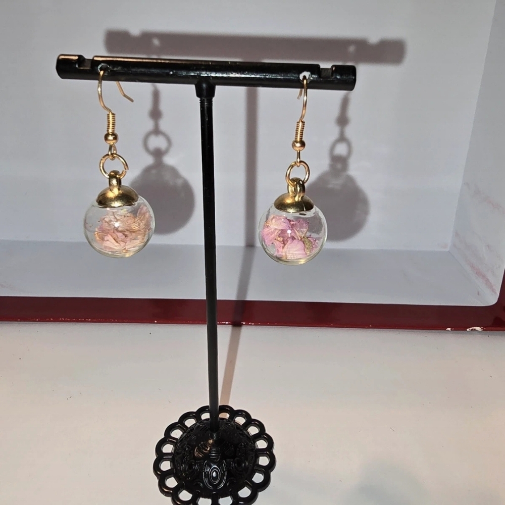 Elegant Gold and Pink Floral Earrings